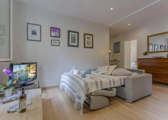 My Casa - Gambetta - Charming 2 Bedroom - Near Promenade شقة